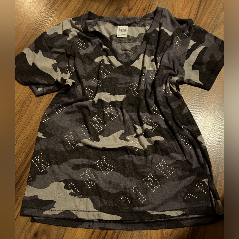 VICTORIA SECRET Pink Bling Camo Tee Shirt Size:SP NEW~Never Worn w Rhinestones